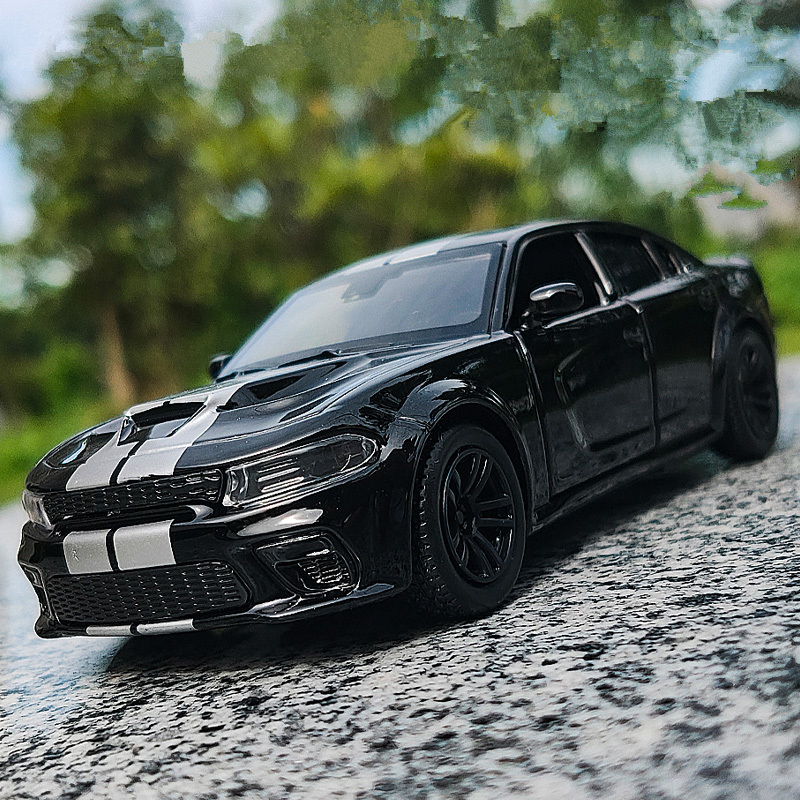 1:32 DODGE Charger SRT Hellcat - đánh giá và giá Model Kit Dodge Charger