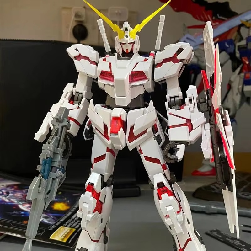 In Stock Hg 1/144 Rx-0 Unicorn - đánh giá và giá Model Kit Iron Man Mark 50