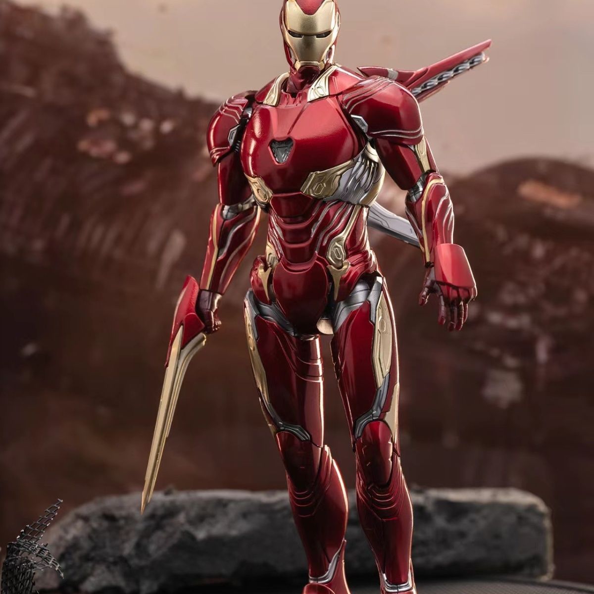 In Stock Iron Man Figure Mk85  - đánh giá và giá Model Kit Iron Man Mark 50