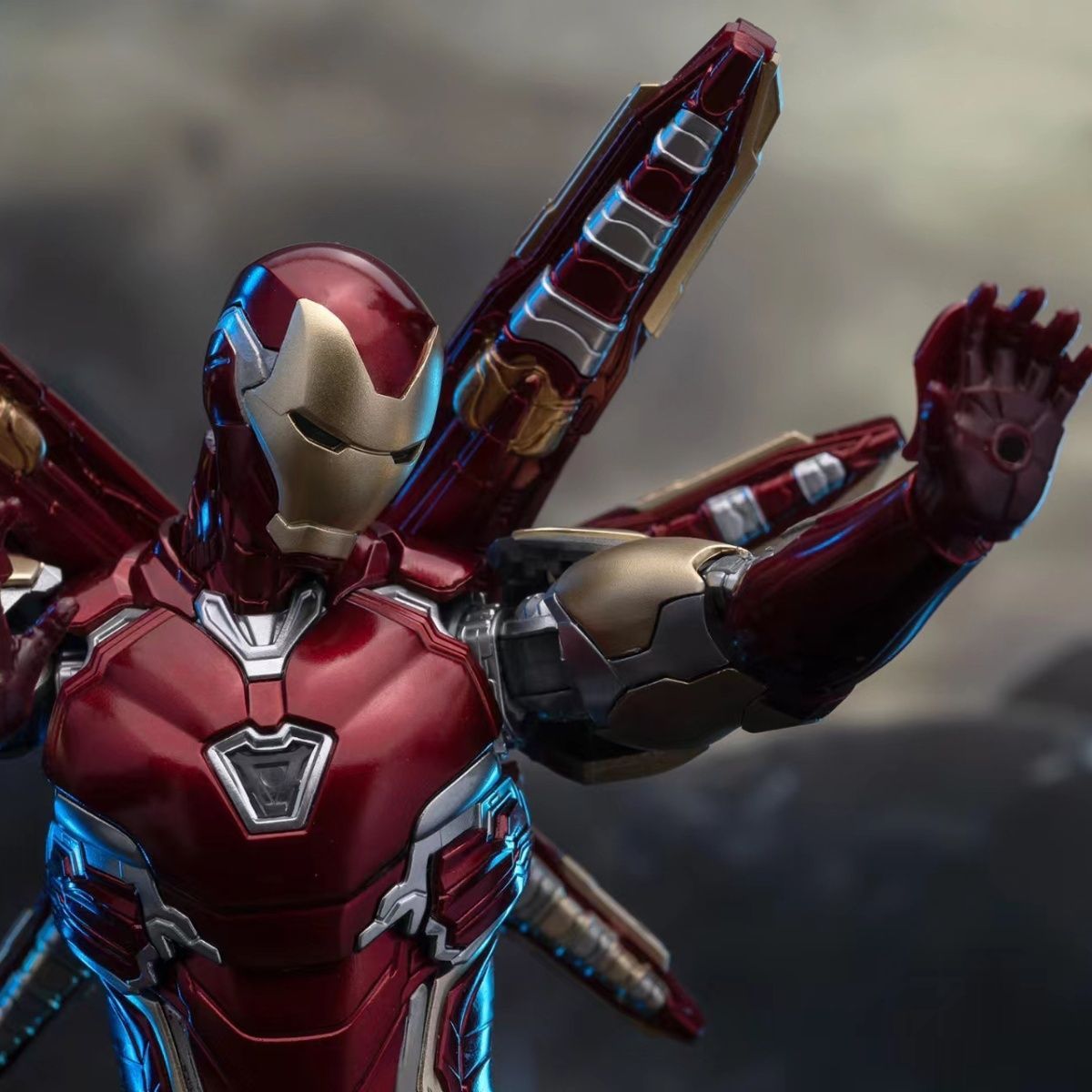 In Stock Iron Man Figure Mk85  - đánh giá và giá Model Kit Iron Man Mark 50