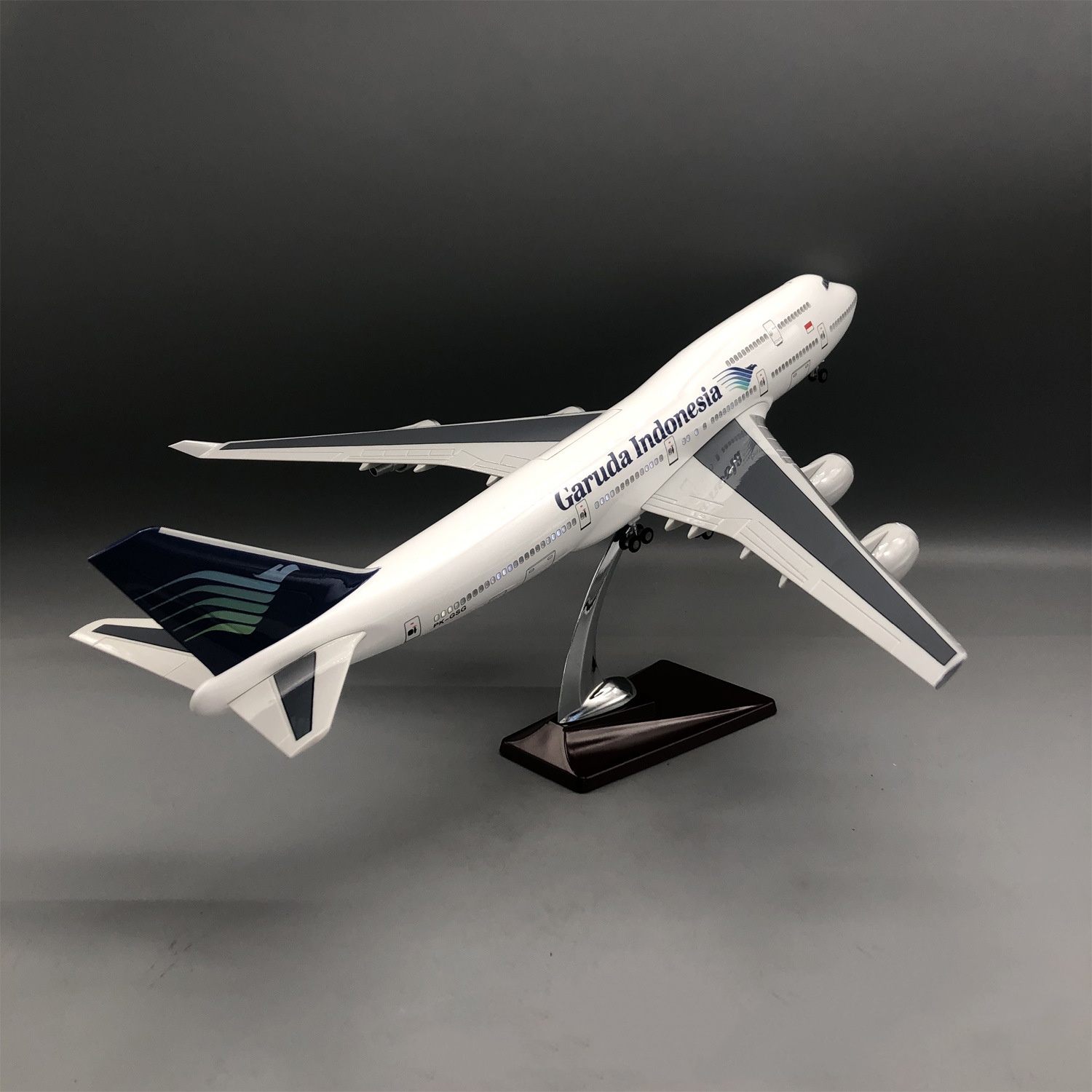 New Cabin Door Openable Garuda - đánh giá và giá Model Kit Indonesia